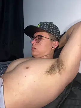 Kurtxxx22 online show from December 17, 3:58 am