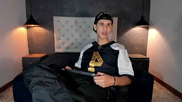  realwav online show from December 18, 6:31 am