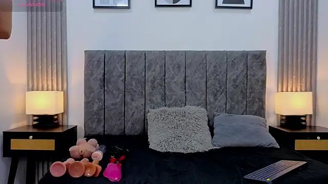 Liam forest  online show from October 4, 4:50 am