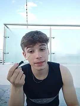 TaylerWhite online show from November 22, 11:43 am