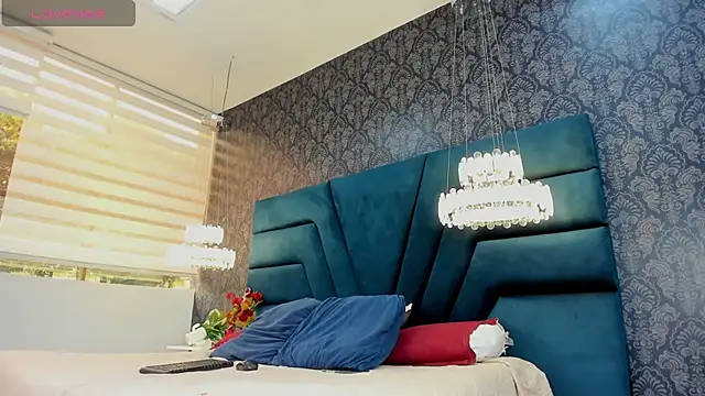 TaylerWhite online show from March 28, 12:16 pm