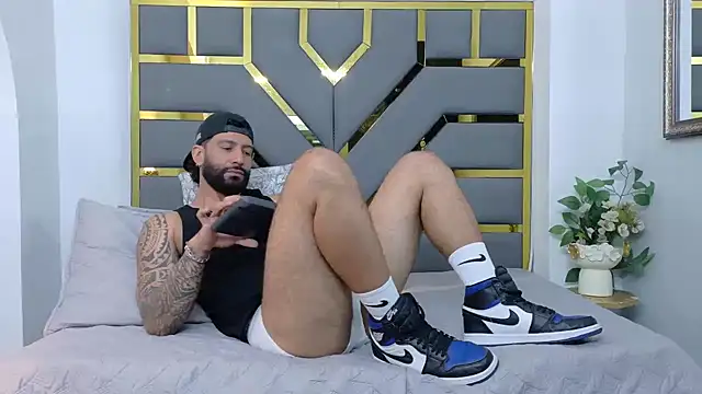 yorbymaxx online show from October 24, 3:47 pm