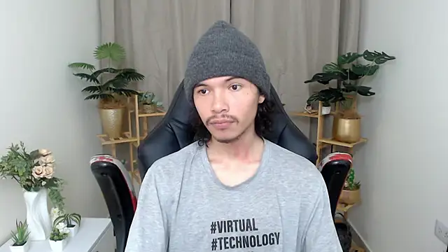 Xoxo Smiles online show from December 22, 3:20 pm