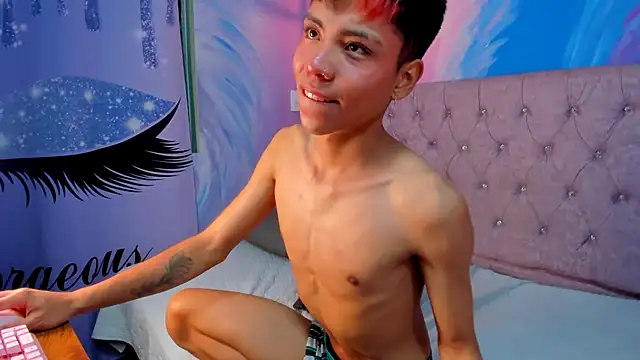 MaxiWildd online show from November 6, 1:58 pm