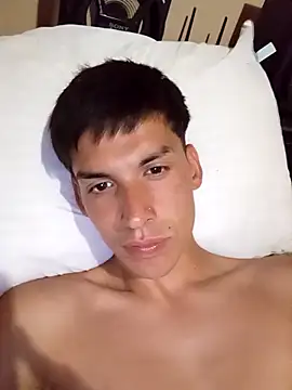 frankitocam4 online show from January 6, 11:09 pm