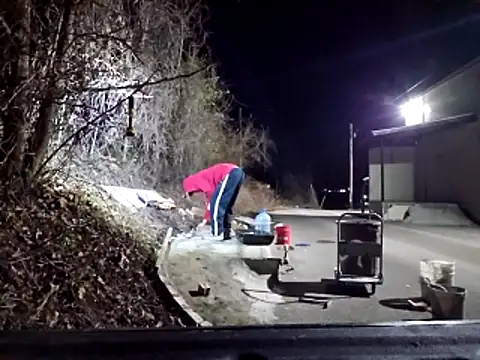 sloppytopkins online show from March 25, 6:28 am