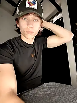 Logan sixxer online show from February 26, 7:26 pm