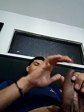 johan77esteban online show from February 26, 6:53 pm