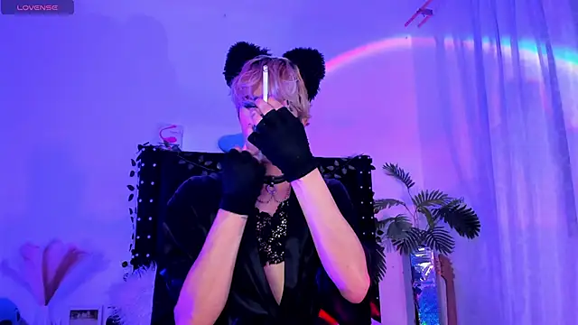 Cooperrosscute233 online show from January 18, 3:08 am