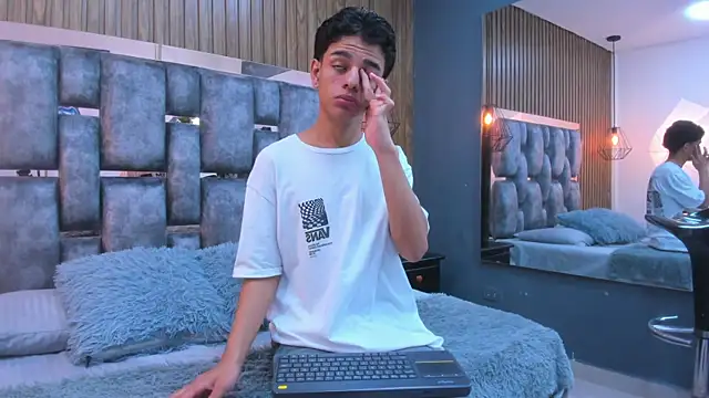 owen  johnson online show from January 9, 12:10 pm