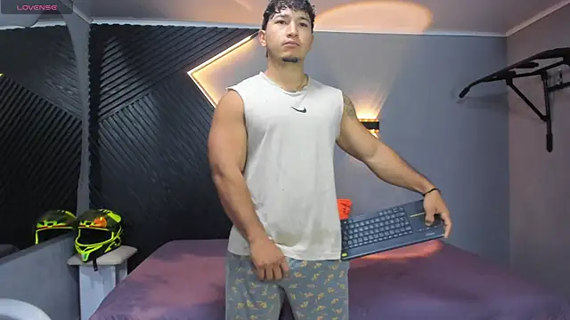 Horny nick18 online show from April 16, 12:05 pm