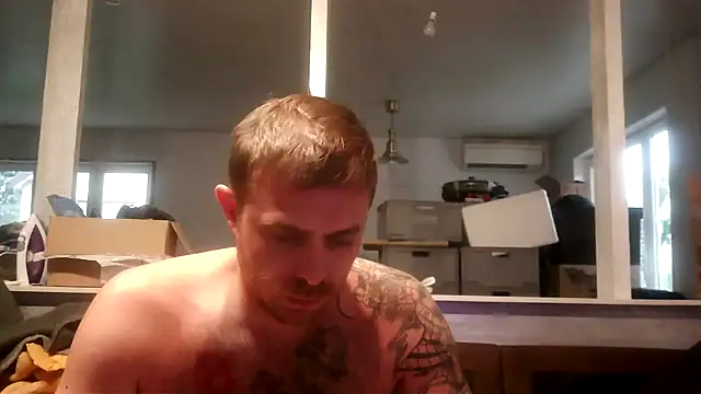 Snapshot of Bikerhot883hd chatting on October 7, 4:33 pm Bikerhot883hd online show from October 7, 4:33 pm