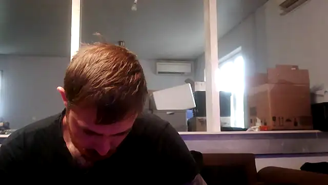 Snapshot of Bikerhot883hd chatting on October 20, 7:34 am Bikerhot883hd online show from October 20, 7:34 am