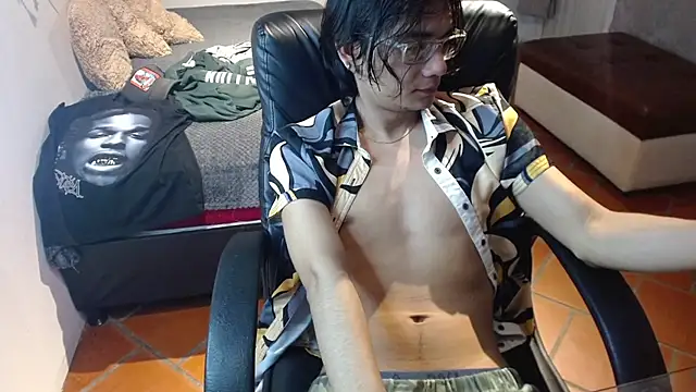 davoxer online show from November 14, 4:04 am