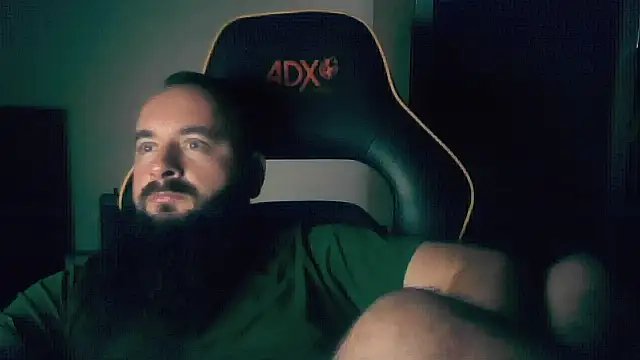 LondonMan1988 online show from October 30, 6:42 pm