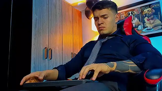 ALPHA DOMINUS  online show from November 25, 4:14 am