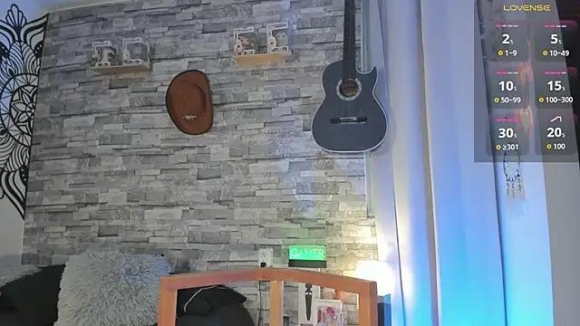 connorsmiith online show from October 23, 10:46 pm