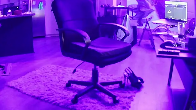 glitterboxx online show from June 18, 4:36 am