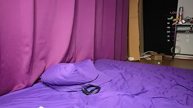 callmealexthx online show from October 9, 5:40 pm