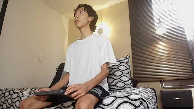 Lucian Morel S online show from December 15, 12:46 pm