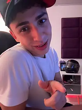 AdrianRinaldi online show from February 6, 8:06 pm