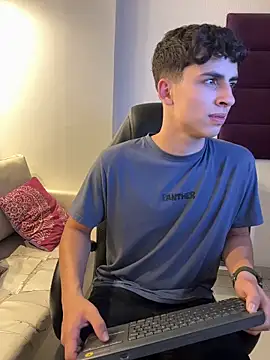 AdrianRinaldi online show from December 2, 8:23 pm