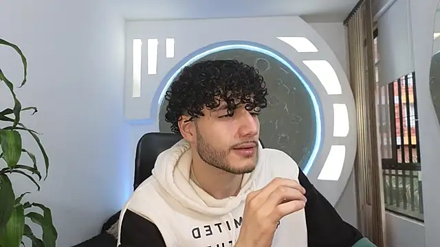 Rafael Mendezz online show from October 1, 8:24 pm