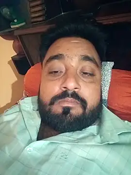 Snapshot of Raju_fuckerr chatting on October 17, 8:29 am Raju fuckerr online show from October 17, 8:29 am