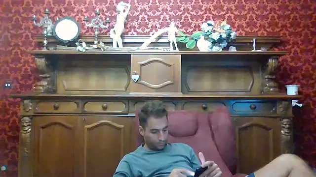 Snapshot of Torissimo92 chatting on September 16, 9:15 pm Torissimo92 online show from September 16, 9:15 pm