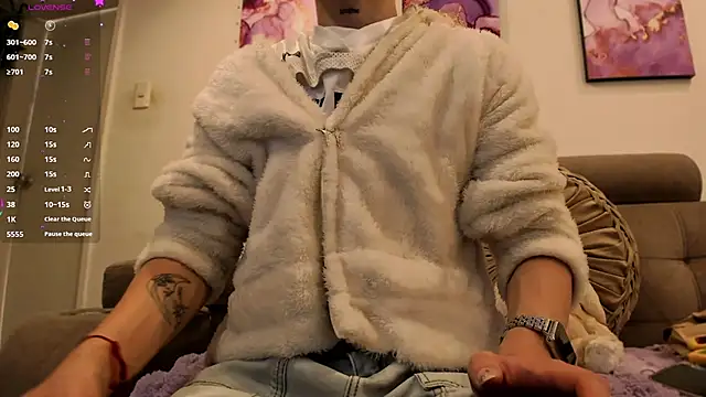 SebastianHilton online show from February 28, 4:39 pm