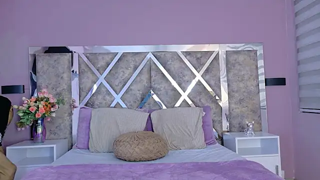 NickandAbby  online show from October 27, 12:18 pm