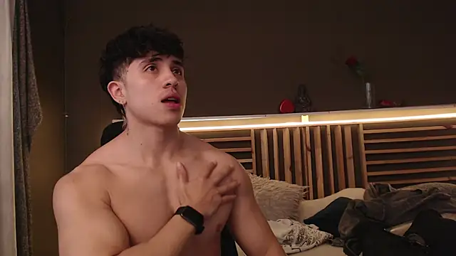 PaulEvens online show from December 4, 1:40 pm