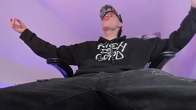 Fran Boy online show from December 15, 4:31 am