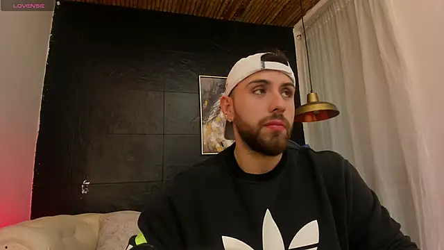 Maximo Wolff online show from October 15, 8:16 pm