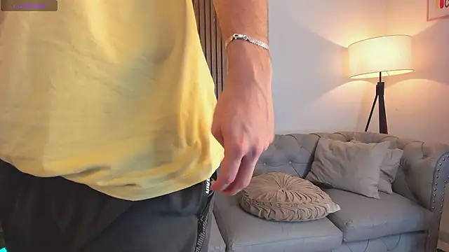 Maximo Wolff online show from March 19, 3:10 am