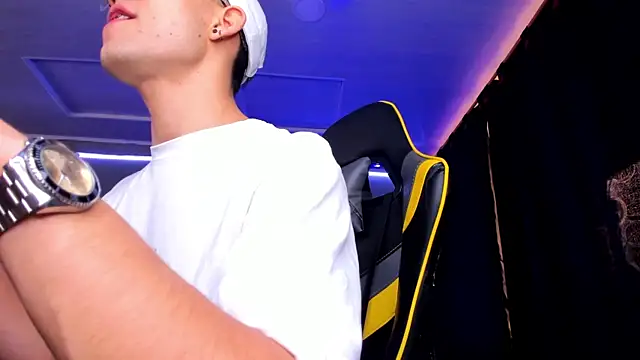 alexgiraldo   online show from September 21, 1:55 pm