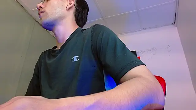 alexgiraldo   online show from June 24, 7:28 pm