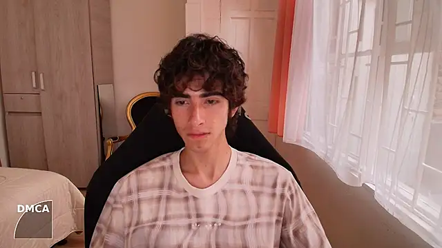 Nude Boy18 online show from September 28, 10:19 pm