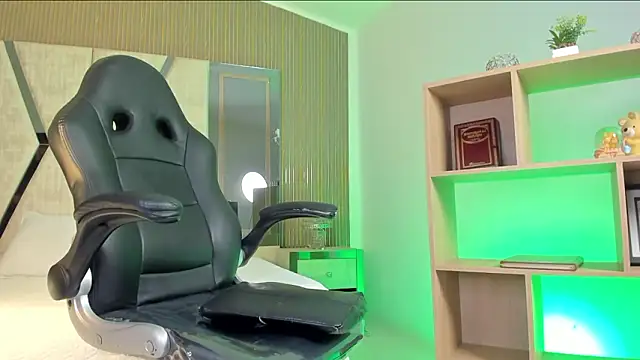 Axel grey  online show from March 25, 1:04 pm