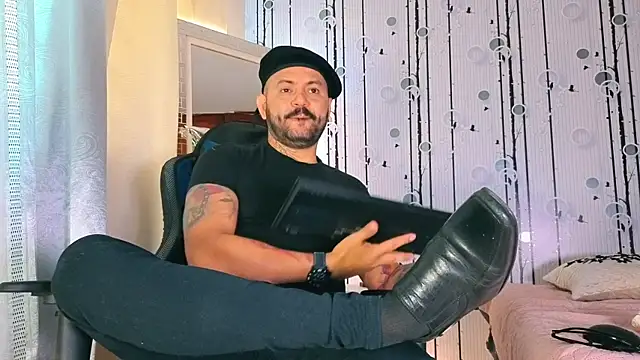 AlphaDrip online show from November 6, 12:19 pm