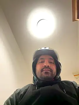 keven8870 online show from December 15, 12:29 am