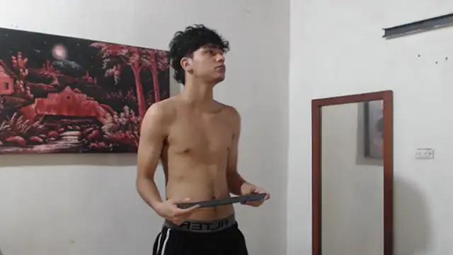 alice julls online show from November 17, 8:45 pm