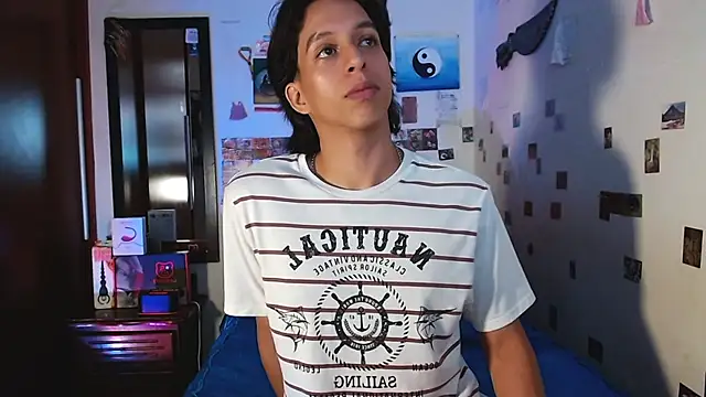 DannyPhantom555 online show from April 13, 7:14 pm