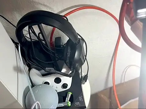 suculentoxxx online show from March 18, 6:05 am