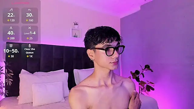 Phillicious   online show from November 6, 11:41 pm