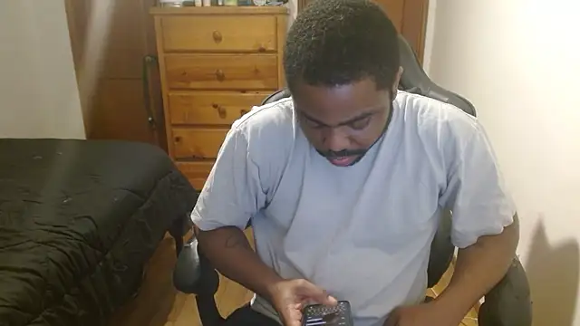 Breadwinnah online show from November 9, 7:45 am