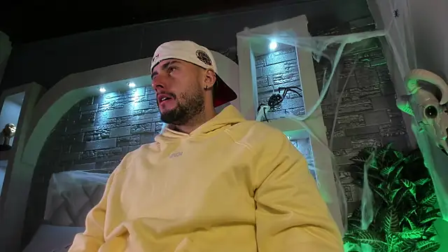 dominic de luca online show from October 24, 1:51 am