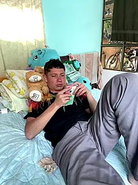 elfernh online show from December 19, 4:15 pm