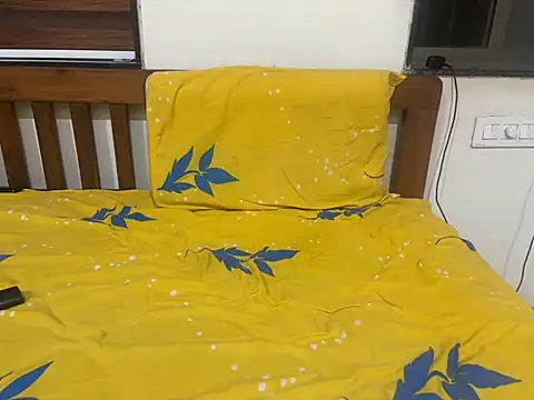 hiddenxdesire online show from August 9, 5:52 pm