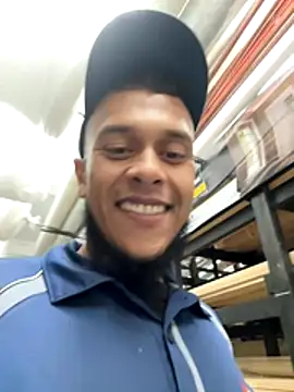 Smallboybigworld online show from December 15, 6:43 am